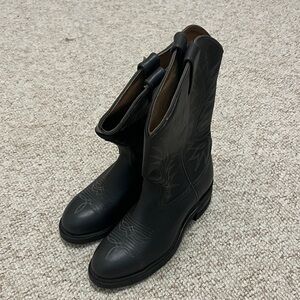 Canada West Elegant Gray Western Cowboy Boots，Oil proof，Made in Canada， NWOT